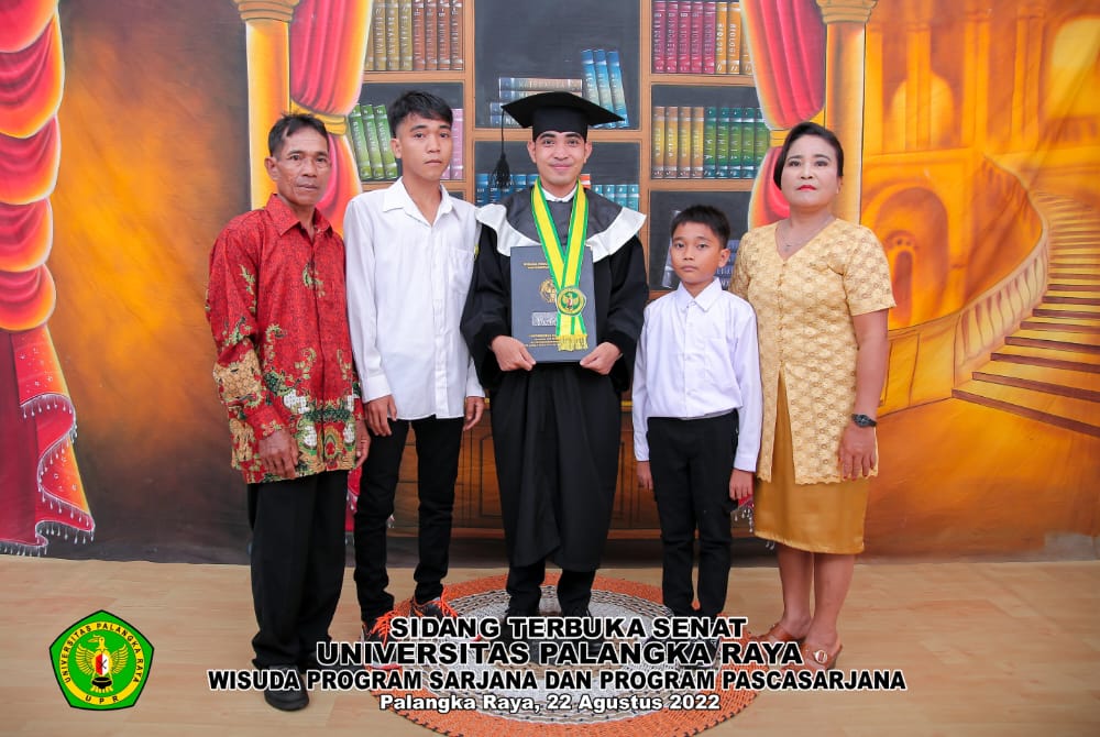 Zetli and his family